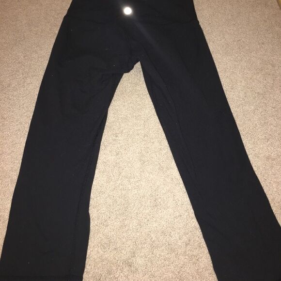 Lululemon Black Capri Leggings - Picture 6 of 6